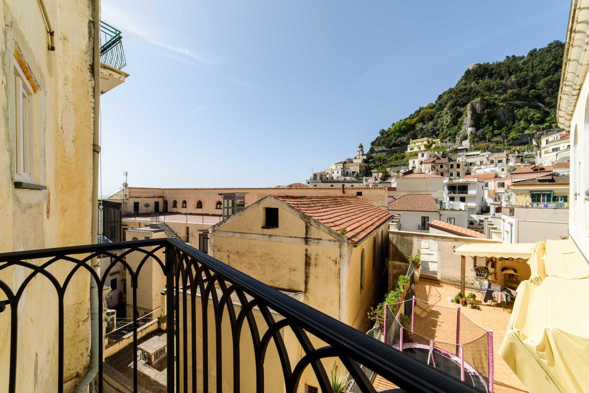 Cloister Suites Amalfi Bagian luar foto